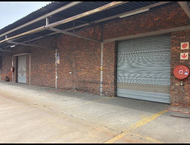 1,800M² BUILDING FOR SALE IN RUSTENBURG INDUSTRIAL